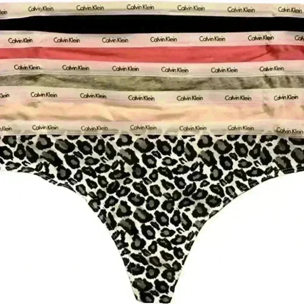 CALVIN Klein Women's Signature Cotton Logo Thong Panties​